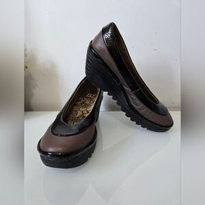 FLY LONDON  Black and Brown Wedge Comfort Shoes. Size 39 (8.5 US)